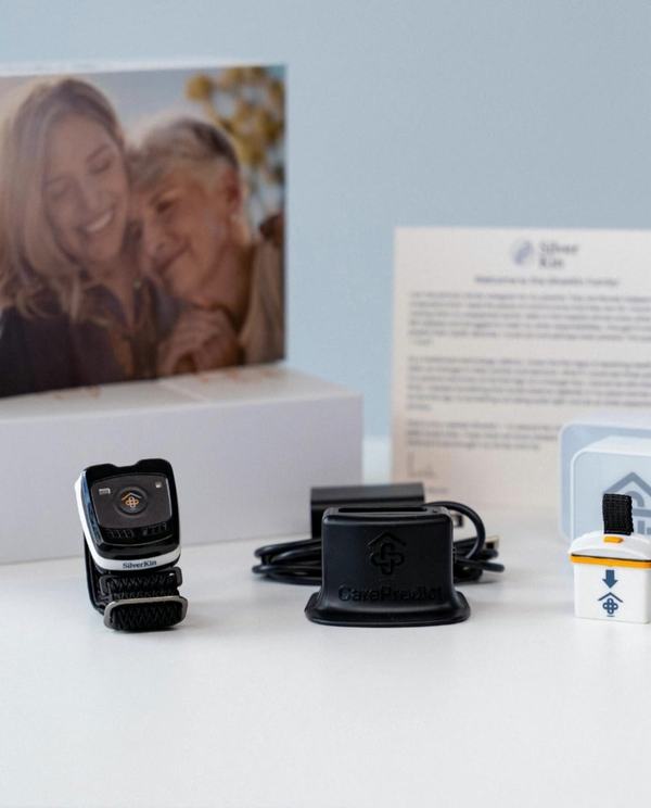 SilverKin starter kit with band, charger and beacons